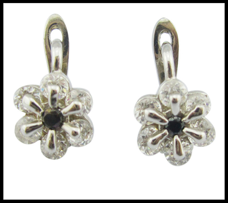 Cz الحجر حجم 1.0-1.25mm الزركونيا مكعبة خالية من النيكل 925 الأقراط الفضية مع تصميم زهرة الأقراط الفضية السترلينج وردة