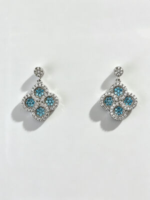 2026 الصيف الساخن الجديد 925 الأقراط الفضية CZ المصفوفة بالروديوم Hypoallergenic Lucky Flower Circle تصميم مع الأكوامارين والحجارة البيضاء AAA CZ
