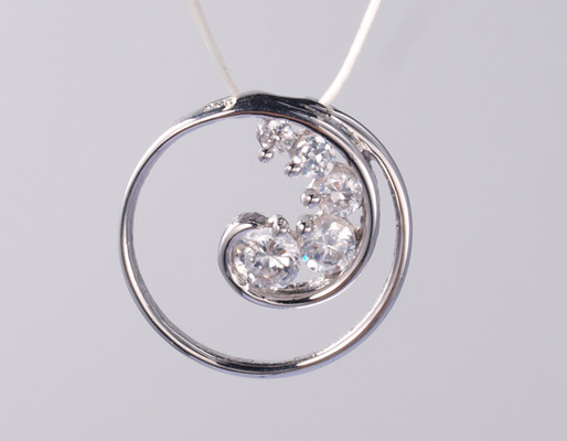 الدائرة المجوفة اللامتناهية 1.25mm/1.5mm المسلسل الهندسي 925 Sterling Silver Zircon Pendant مع ليزر أو شعار محفور