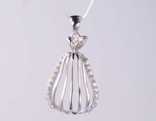 قلادة الصليب الذهبية الهندسية 18K مع الأحجار الزركونية 1.25mm/1.5mm